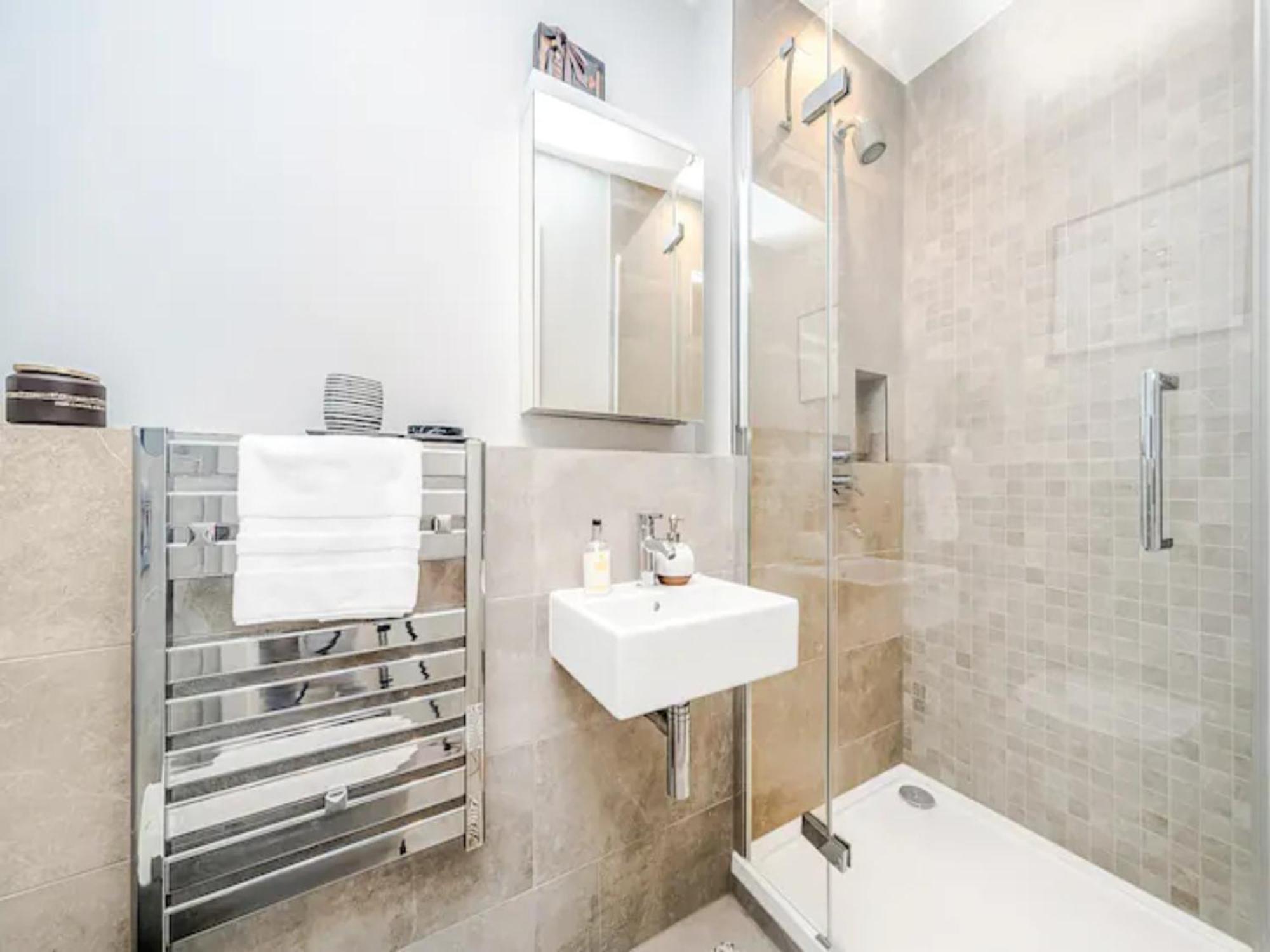 Pass The Keys Penthouse Oasis In Trendy Fulham Apartment ลอนดอน ภายนอก รูปภาพ
